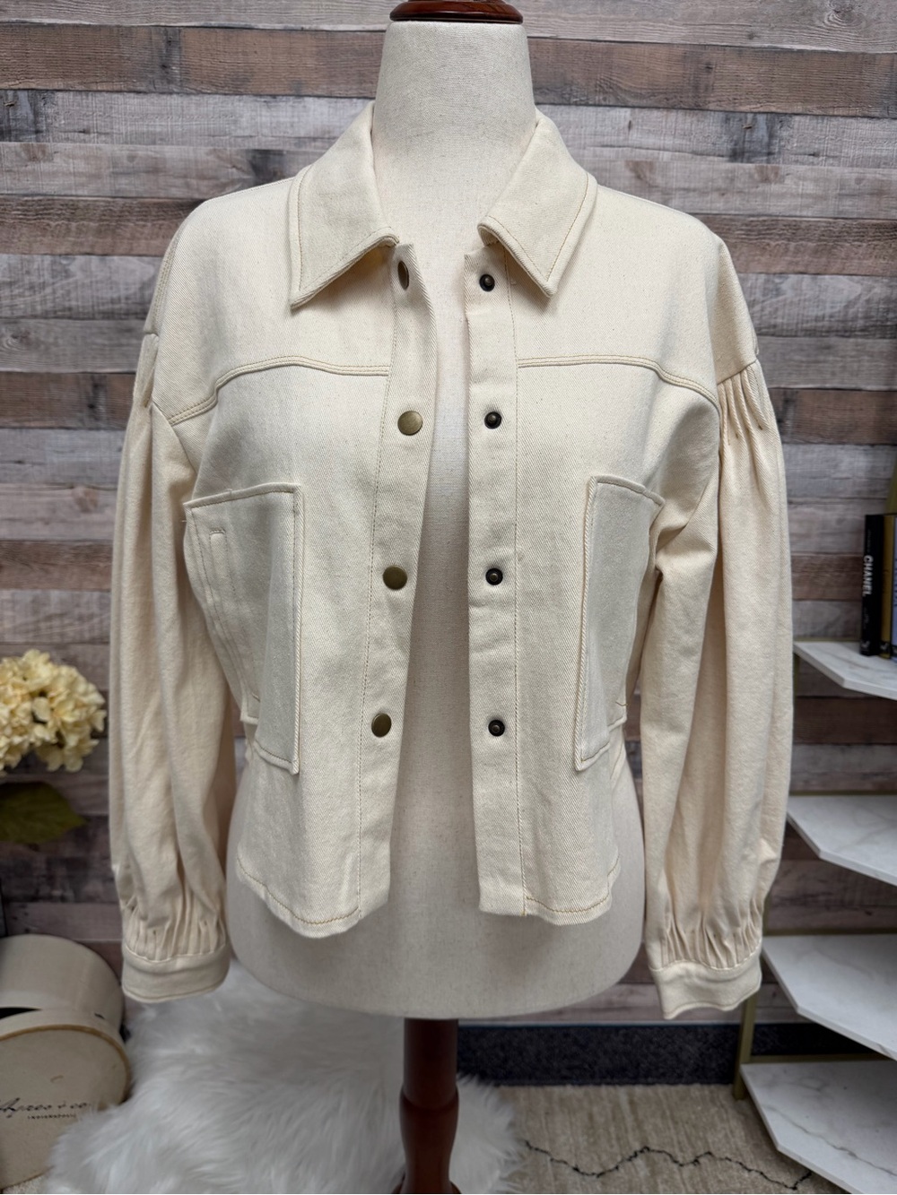 7 For All Mankind Cream Cropped Denim Jacket Large